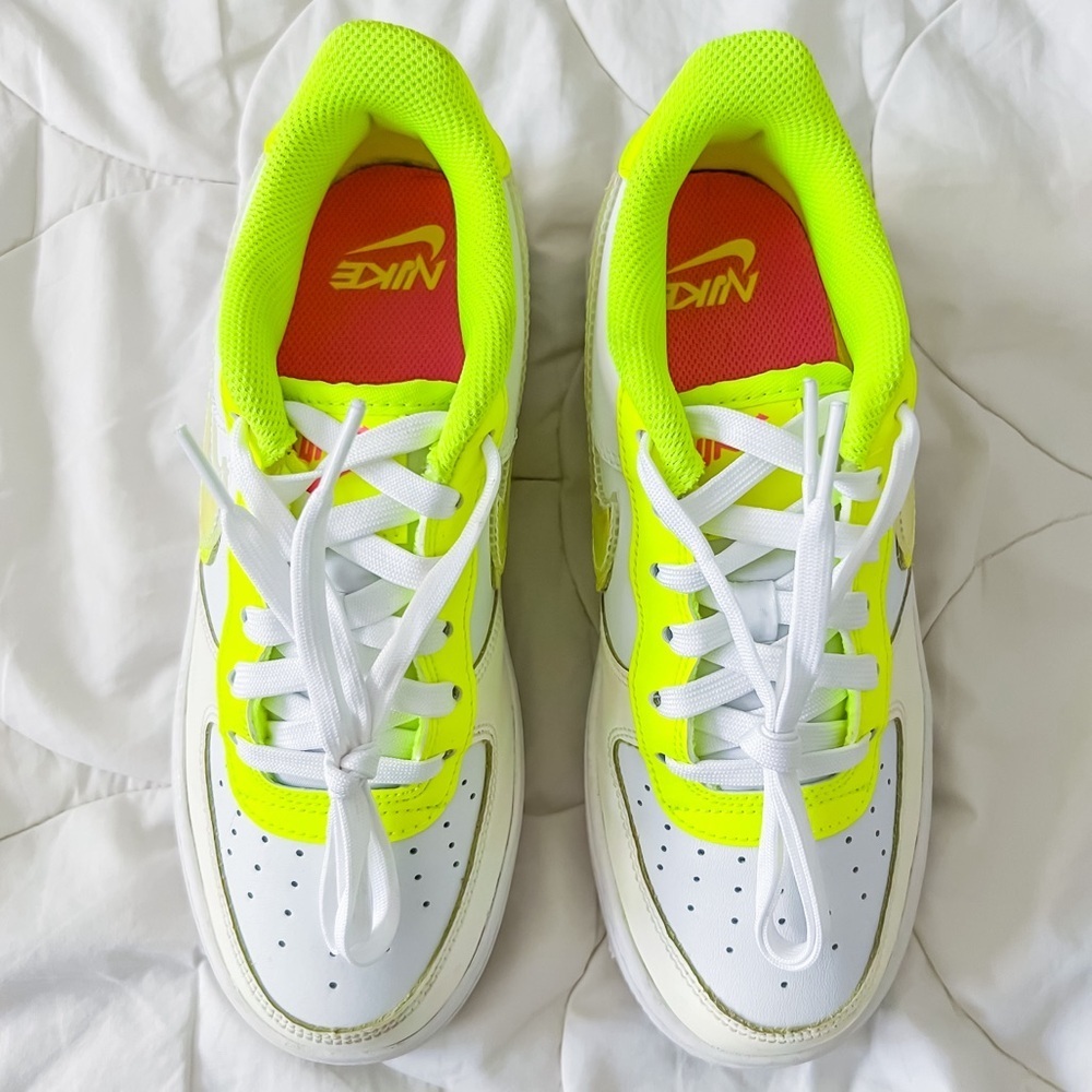 Nike Air Force 1 LV8, Size 4.5Y - Picture 10 of 10